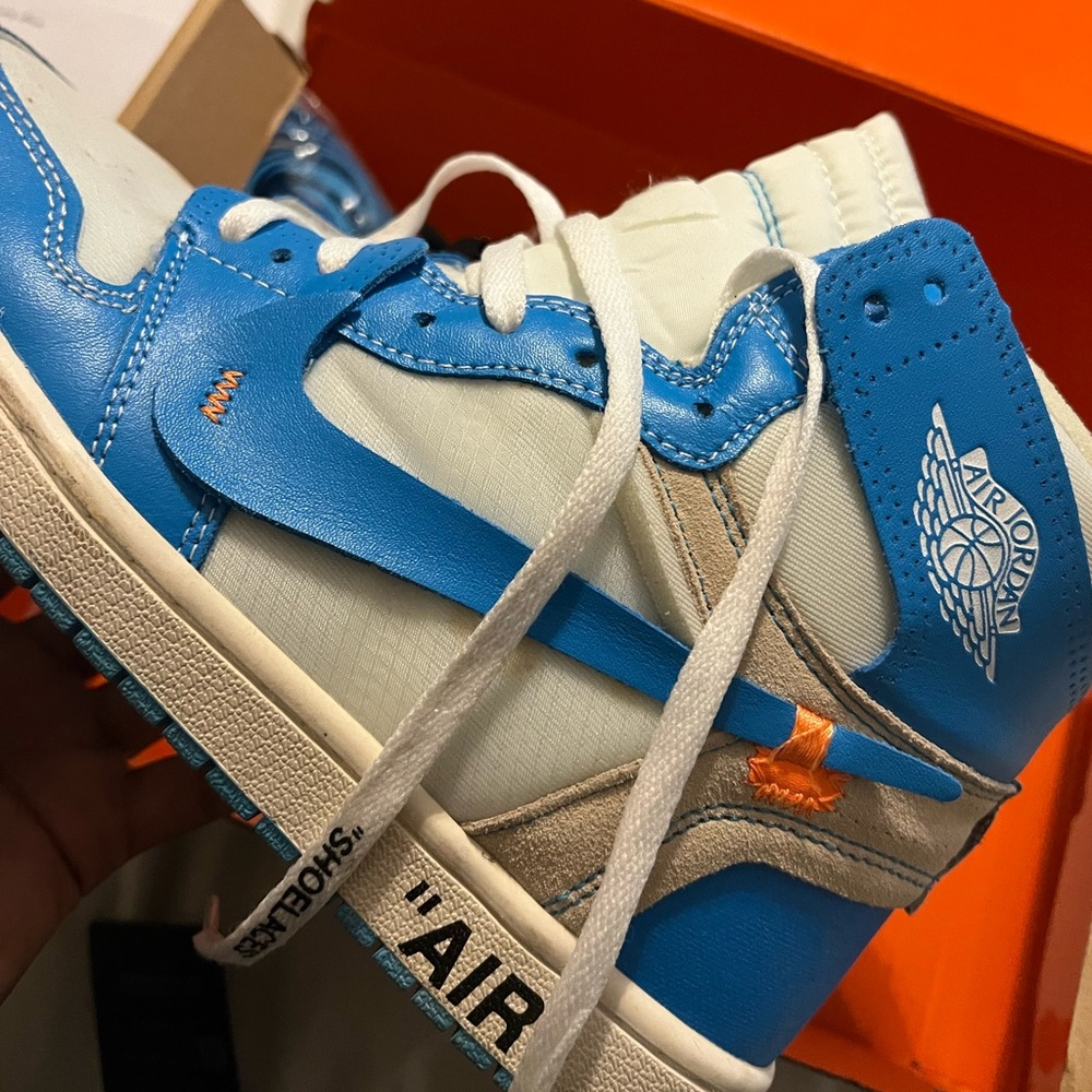 Off-White x Air Jordan 1 Retro High OG “UNC” Virgil Abloh
